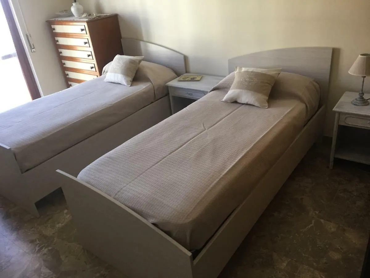 Viale Europa 91 Appartamento Pietra Ligure 0*,  Italien